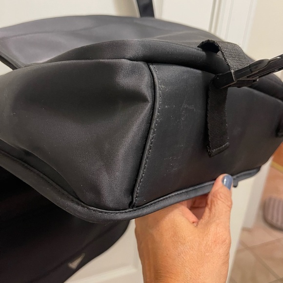 GUESS Black Nylon Exterior Laptop Bags in new conditions - Picture 13 of 16